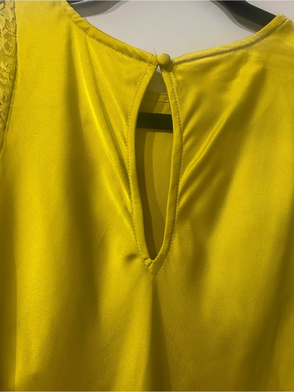 Elegant Yellow Lace-Trim Maxi Dress - Picture 7 of 7